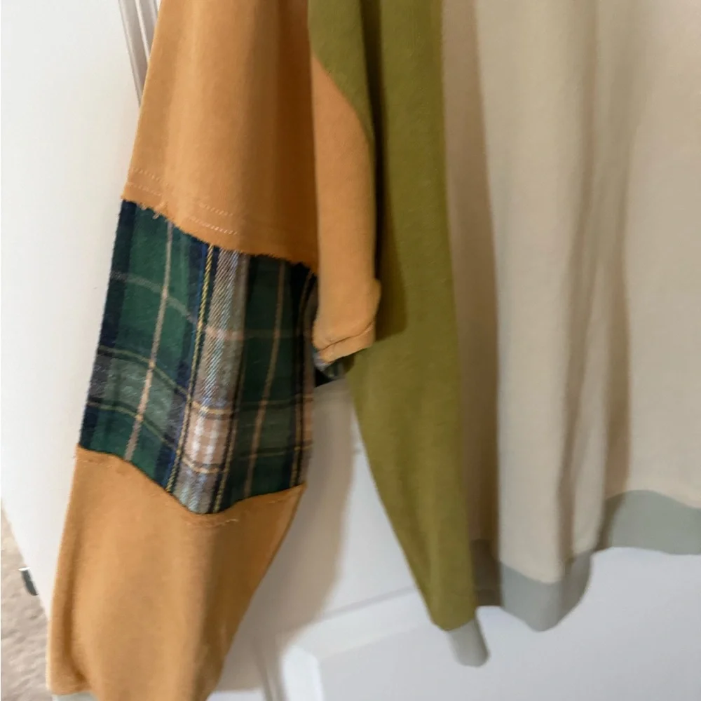 Easel Fall Colorblock Sweatshirt with Plaid Sleeves - Picture 2 of 5